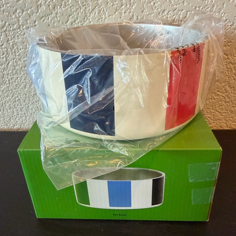 Kate Spade M/L  Adventure Stripe Pet Bowl - Picture 5 of 13